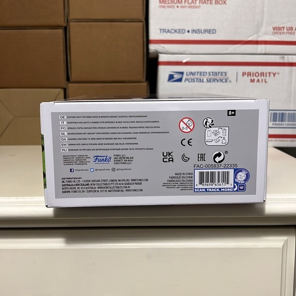 Marvel Funko Comic Covers Skrull as Iron Man 16 - Picture 6 of 6